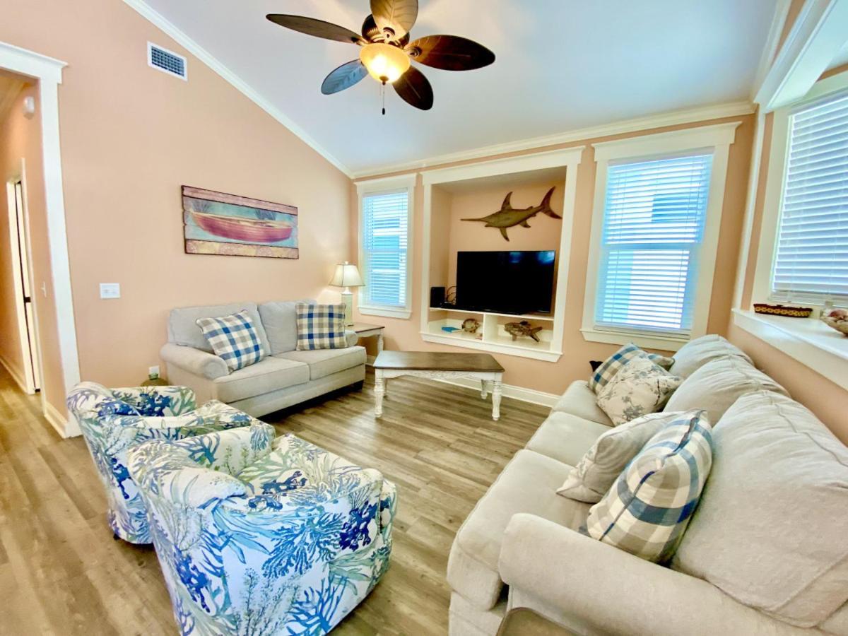 Venture Out 152 Gulf Loop With Golf Cart Holiday home